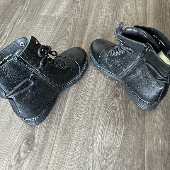 Oker Women’s Black Lined Combat Style Boots Size 8 - Picture 4 of 4